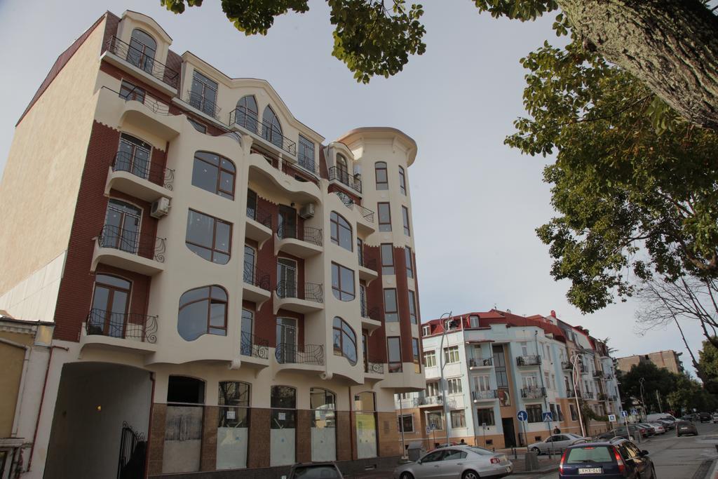 Apartment With Summer Terrace Batumi Pokoj fotografie